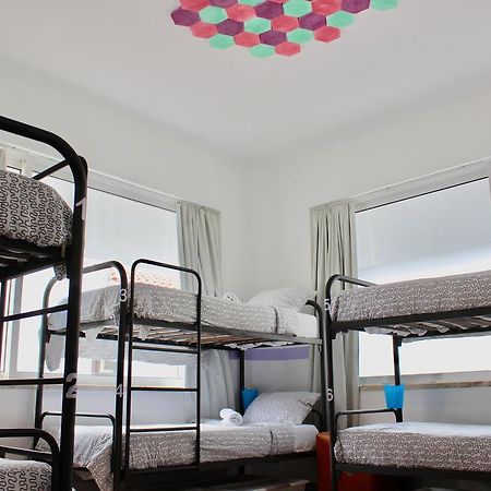 Rich & Poor Hostel Албуфейра Екстериор снимка